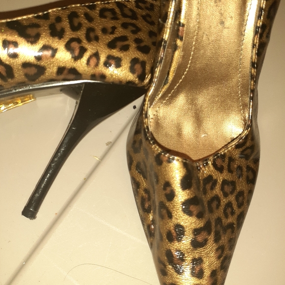 Cheta print Pumps 9 - Picture 2 of 3